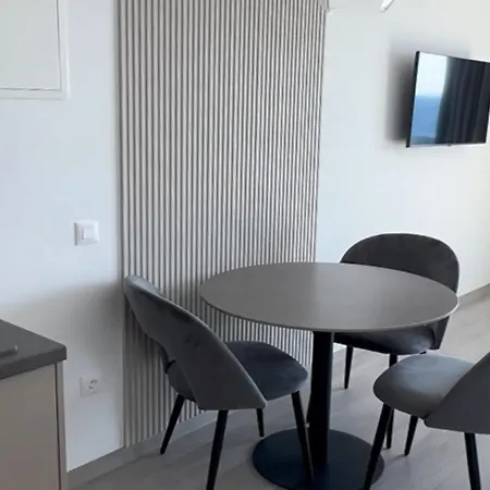 Adria Miris * דרזניצה