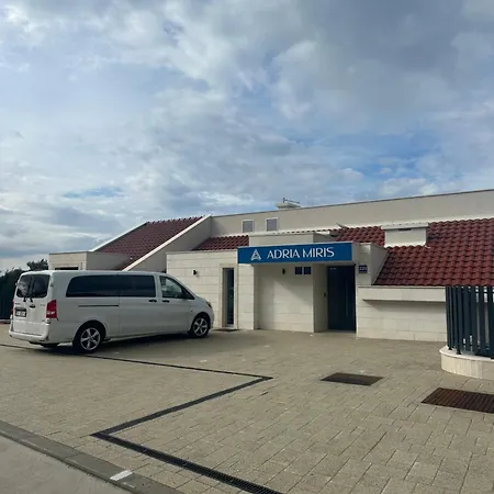 Adria Miris * דרזניצה