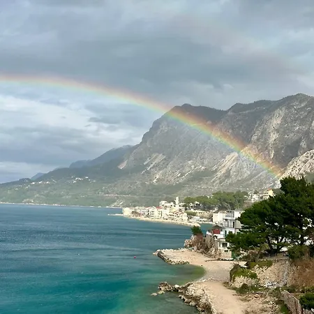 Adria Miris דירה *